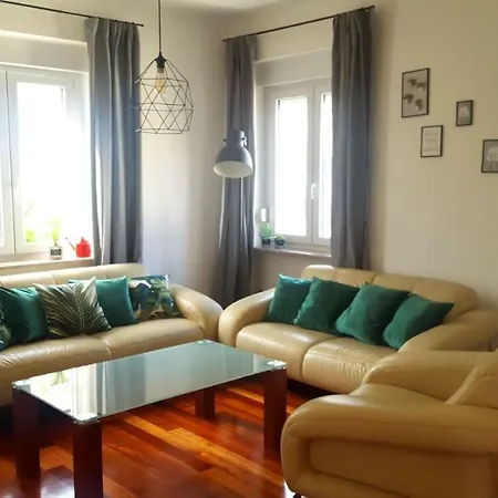 Greenhouse Apartman *